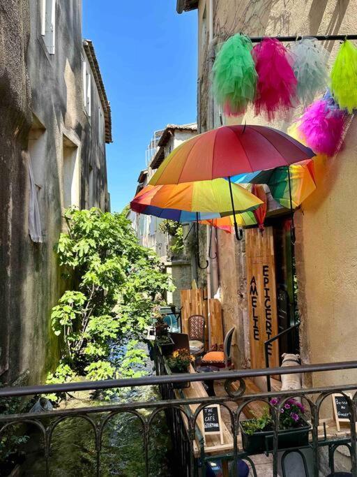 Lou Paseo : Appartement Brocante Centre Historique LʼIsle-sur-la-Sorgue المظهر الخارجي الصورة