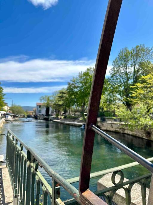 Lou Paseo : Appartement Brocante Centre Historique LʼIsle-sur-la-Sorgue المظهر الخارجي الصورة