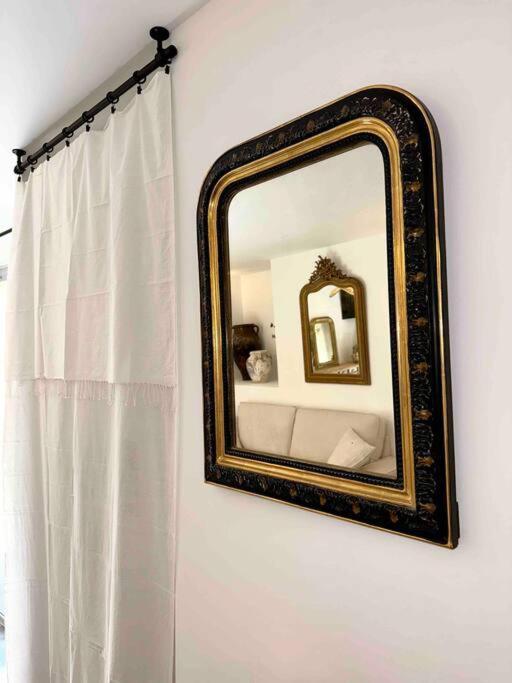 Lou Paseo : Appartement Brocante Centre Historique LʼIsle-sur-la-Sorgue المظهر الخارجي الصورة