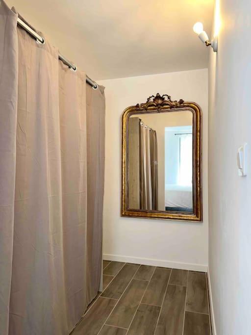Lou Paseo : Appartement Brocante Centre Historique LʼIsle-sur-la-Sorgue المظهر الخارجي الصورة