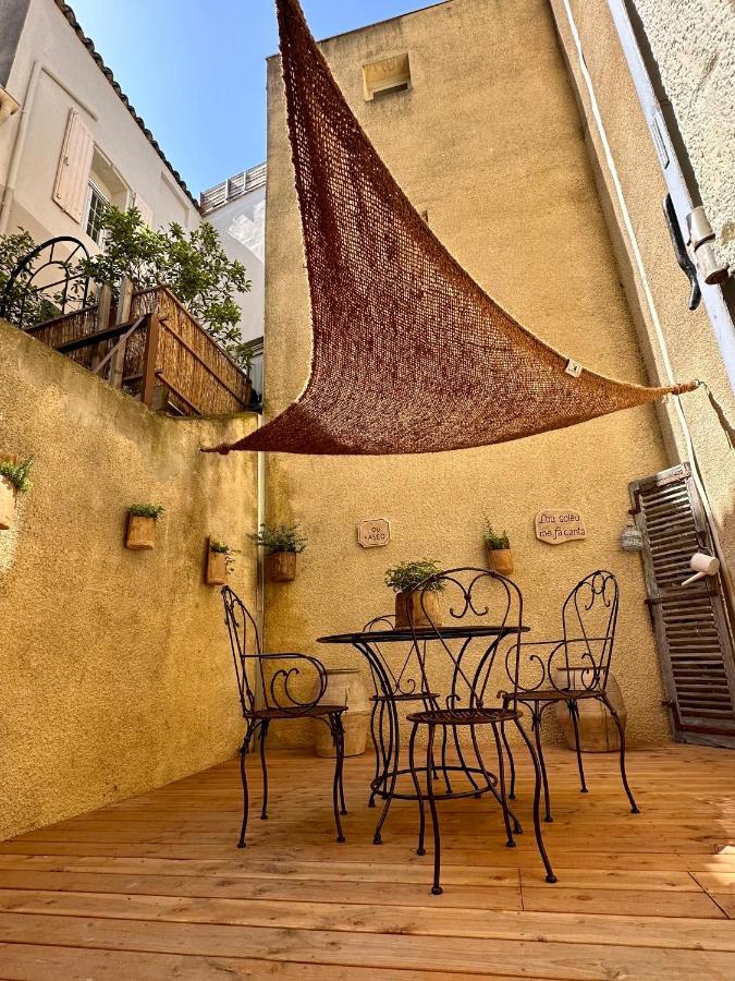 Lou Paseo : Appartement Brocante Centre Historique LʼIsle-sur-la-Sorgue المظهر الخارجي الصورة
